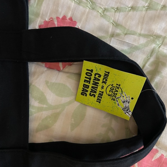 NWT Trader's Joe Halloween Tote-Black - Picture 4 of 6